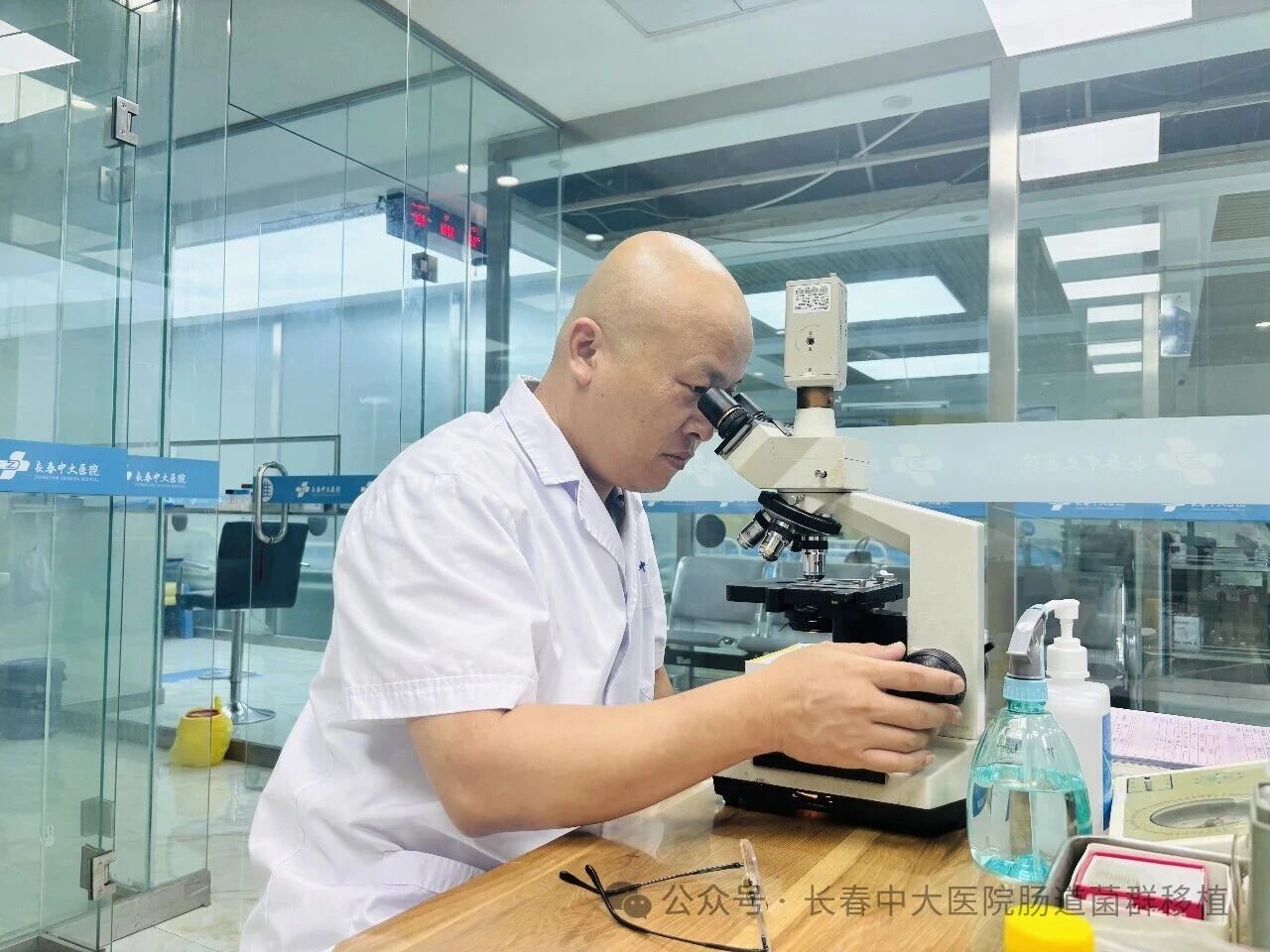 金昌市|高朋磊医师：左手男科临床，右手肠道菌群移植深入研究